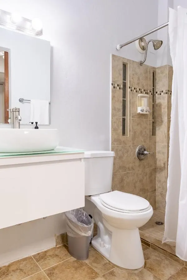 Prime Location At Condado Beach 4Br 3 Ba - Apt 1 & 4 Сан-Хуан 0*,